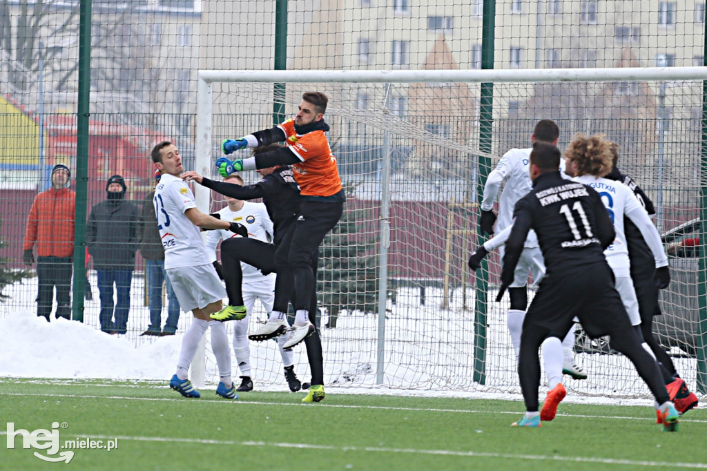Sparing: Stal - Rozwój
