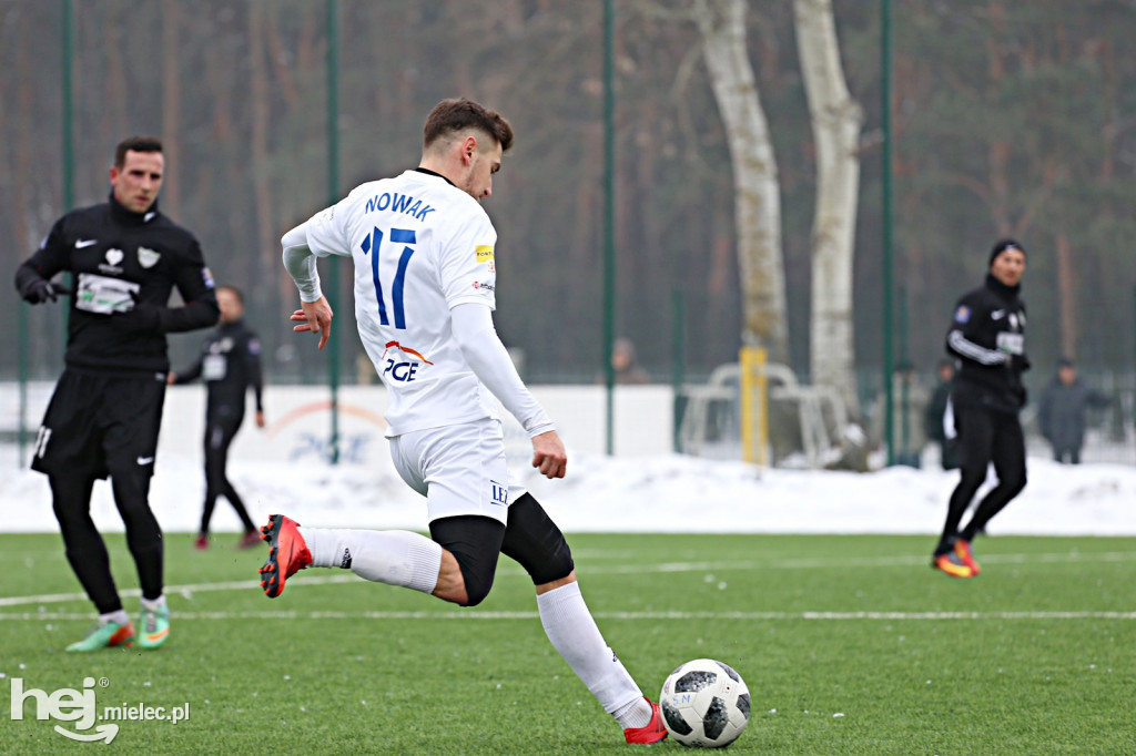 Sparing: Stal - Rozwój