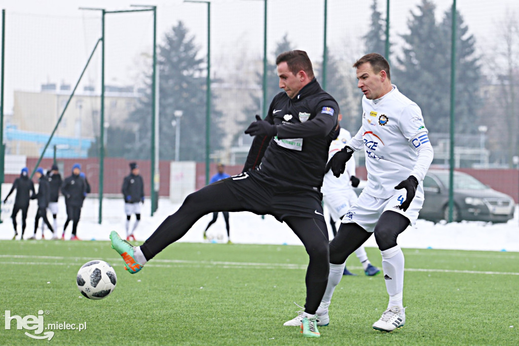 Sparing: Stal - Rozwój