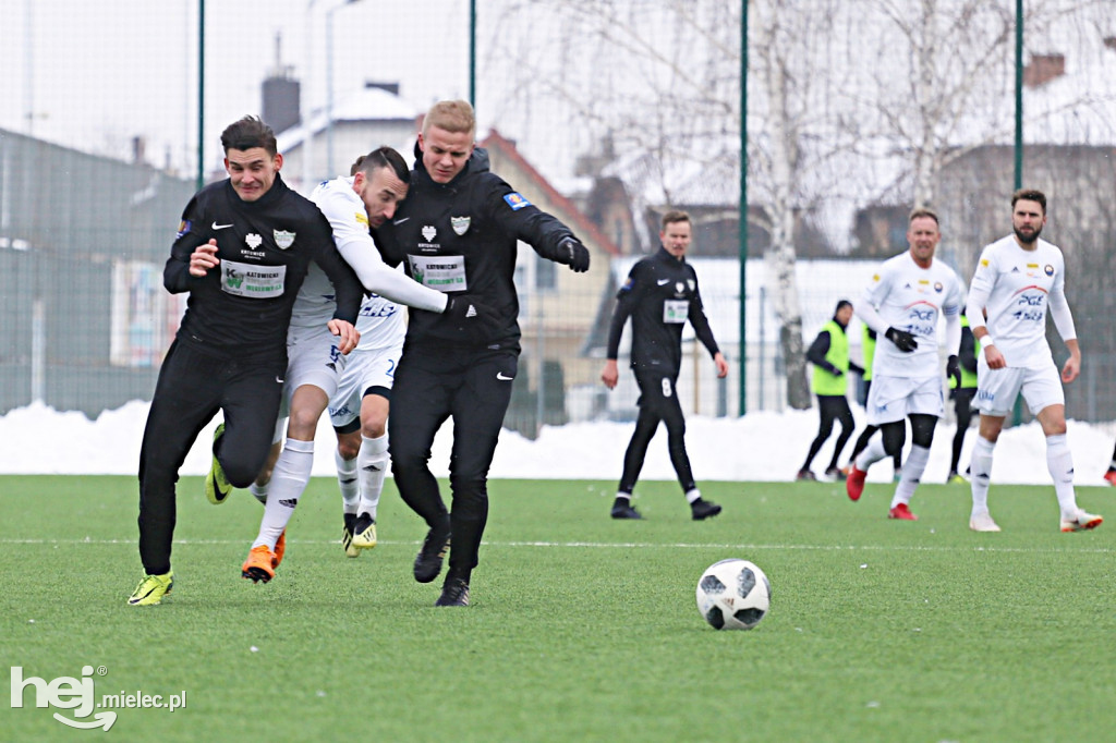 Sparing: Stal - Rozwój