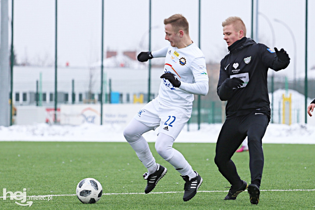 Sparing: Stal - Rozwój