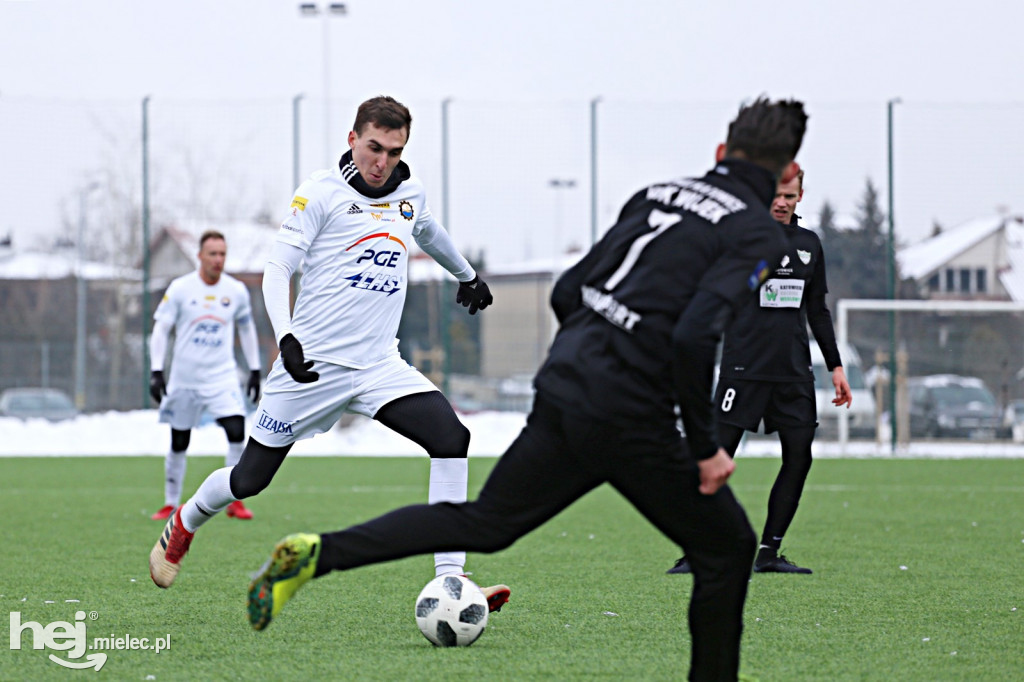 Sparing: Stal - Rozwój