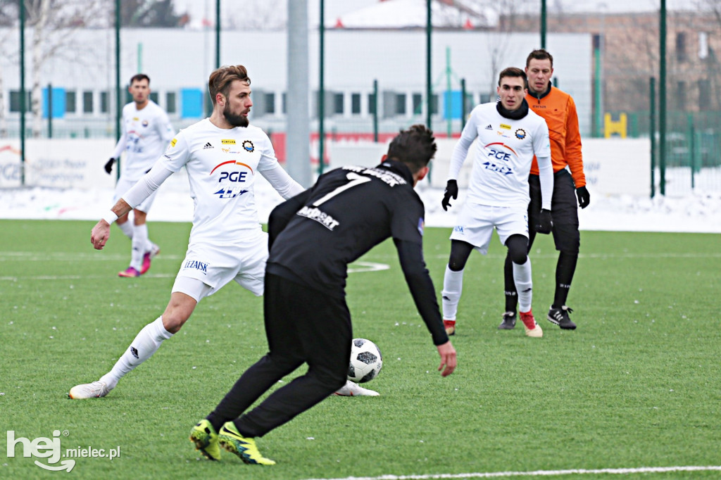 Sparing: Stal - Rozwój