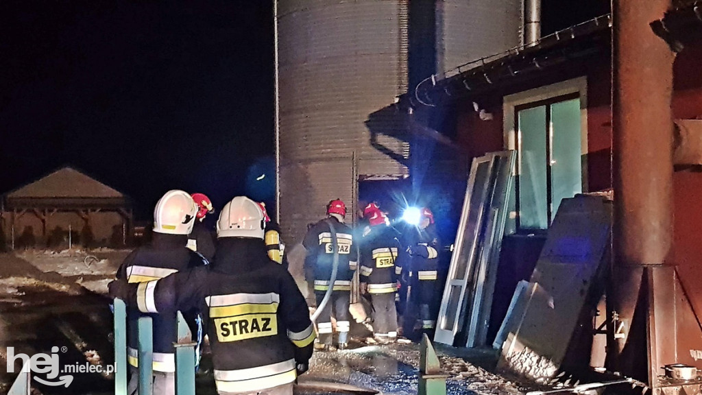 Pożar silosa z wiórami