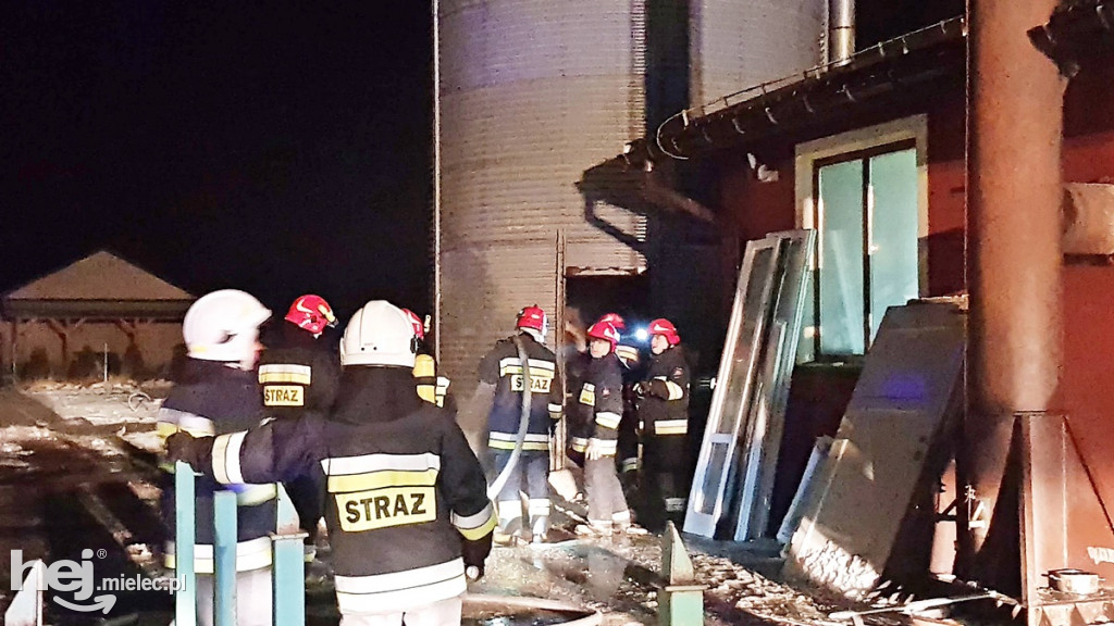 Pożar silosa z wiórami