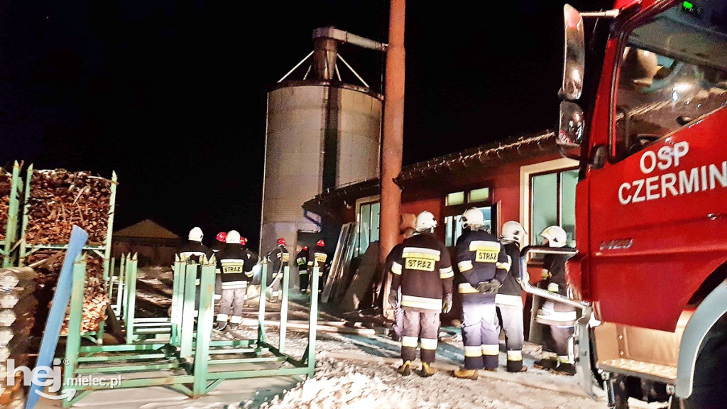 Pożar silosa z wiórami