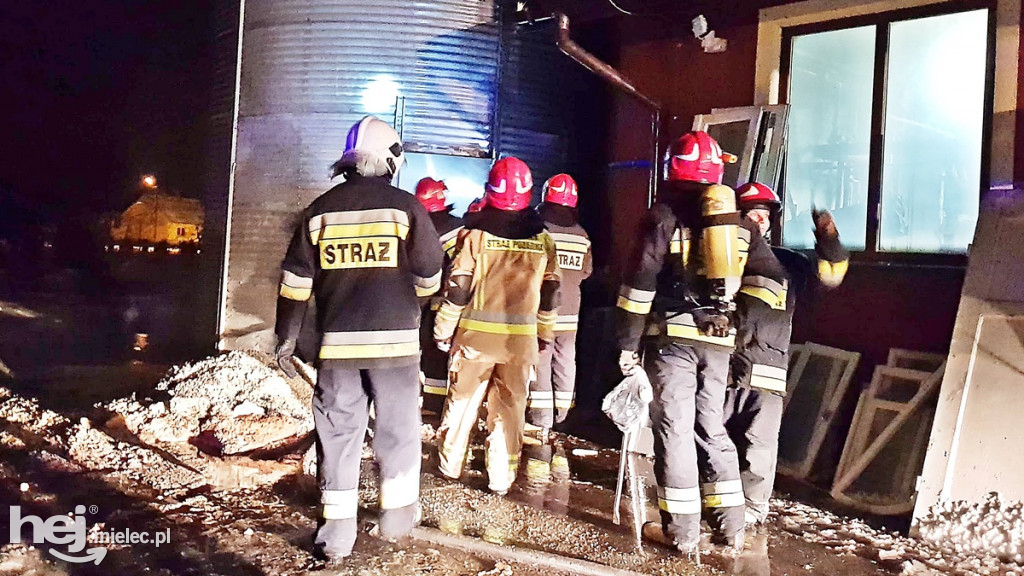 Pożar silosa z wiórami