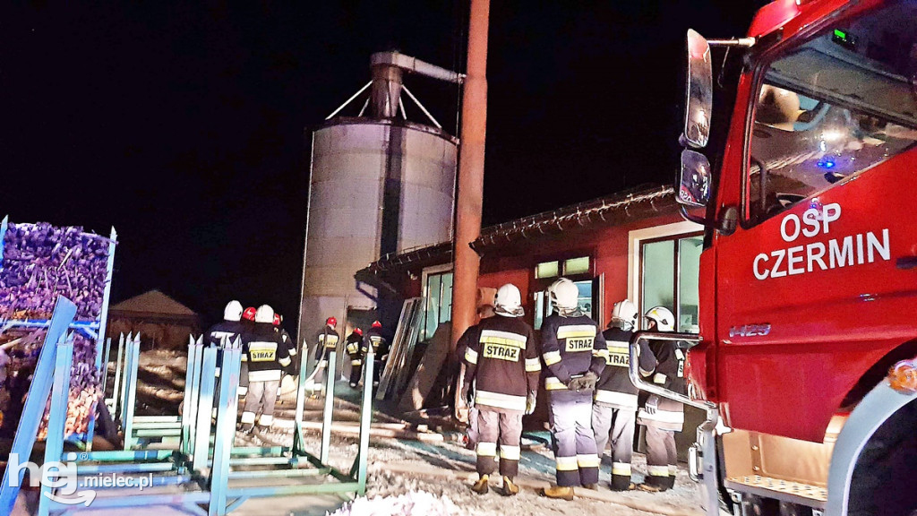 Pożar silosa z wiórami