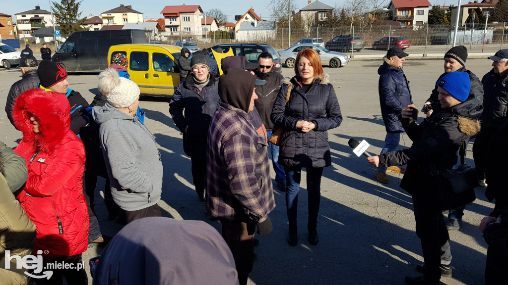 Protest kupców na bazarze