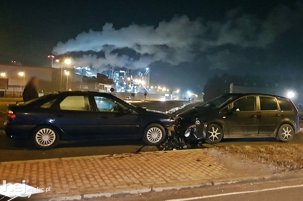 Czołowe zderzenie w strefie ekonomicznej