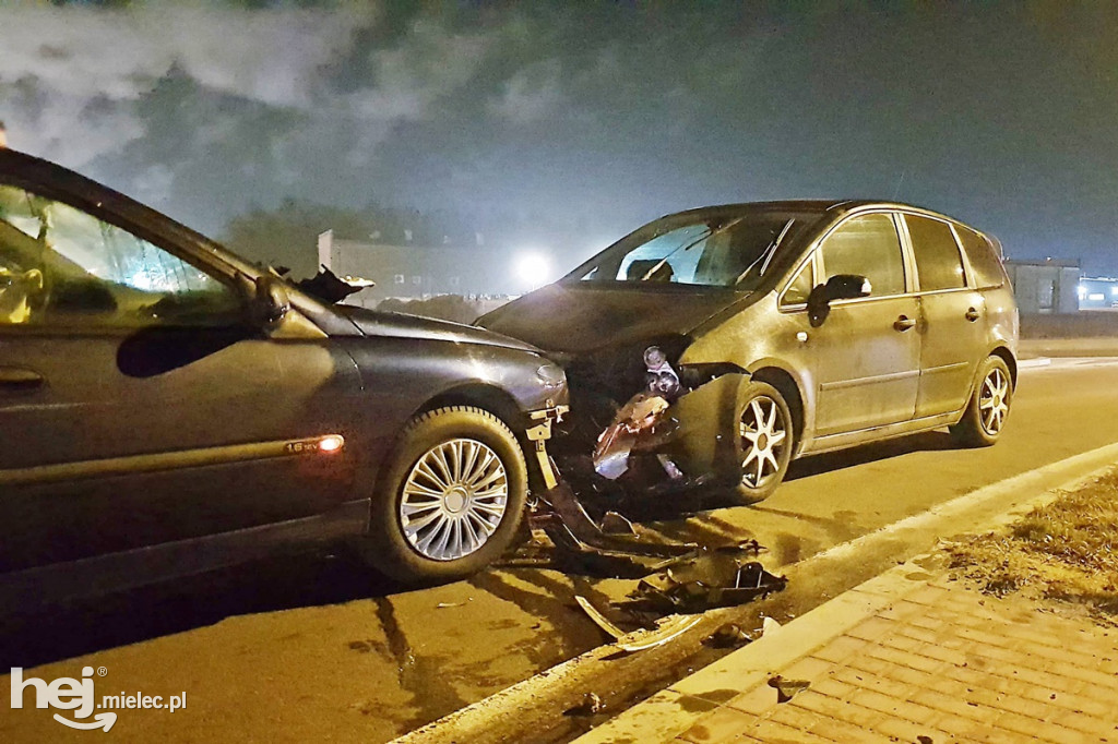 Czołowe zderzenie w strefie ekonomicznej