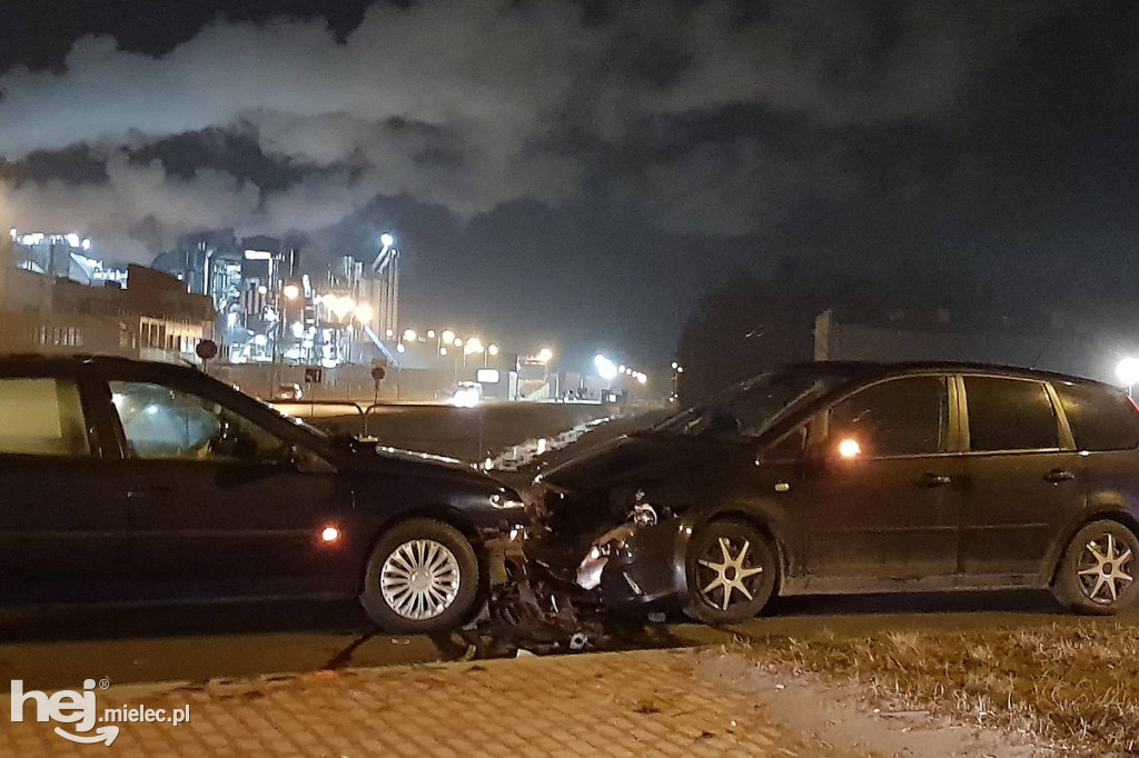 Czołowe zderzenie w strefie ekonomicznej