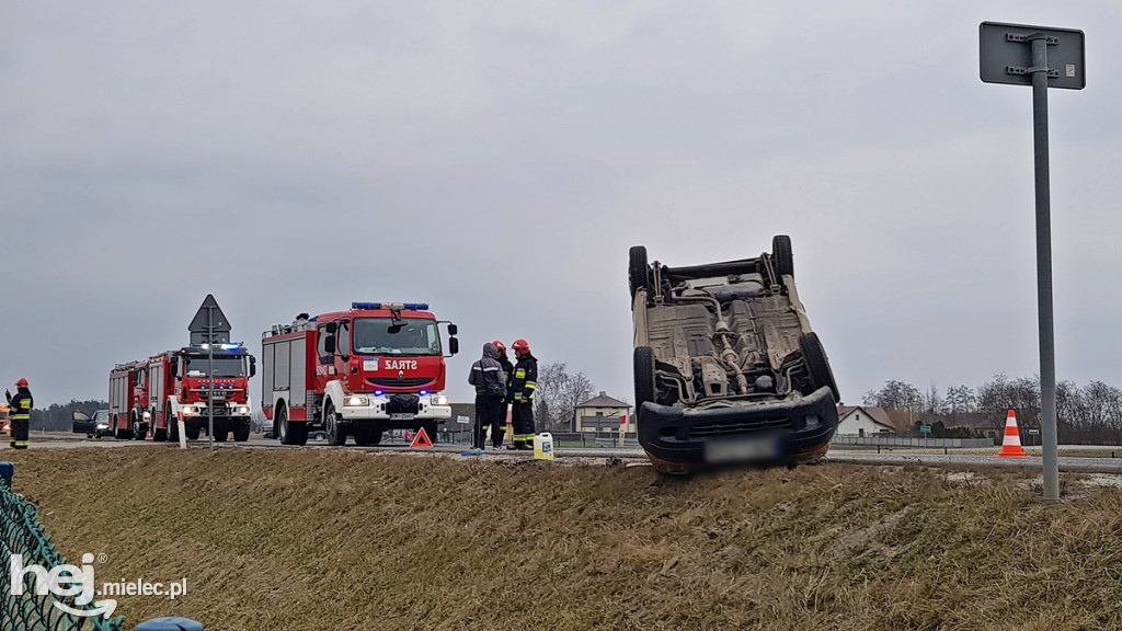 Dachowanie na trasie Mielec - Połaniec