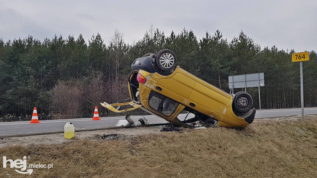 Dachowanie na trasie Mielec - Połaniec