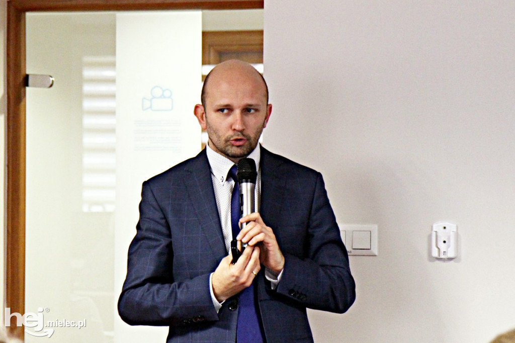 Sesja Rady Powiatu. Temat: szpital
