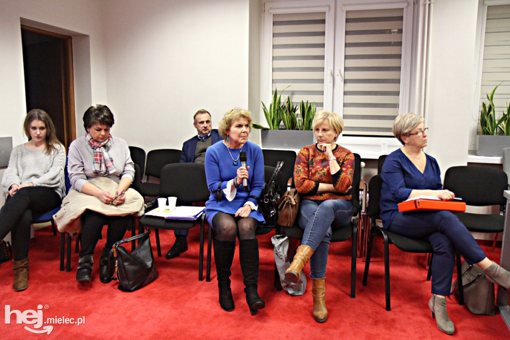Sesja Rady Powiatu. Temat: szpital