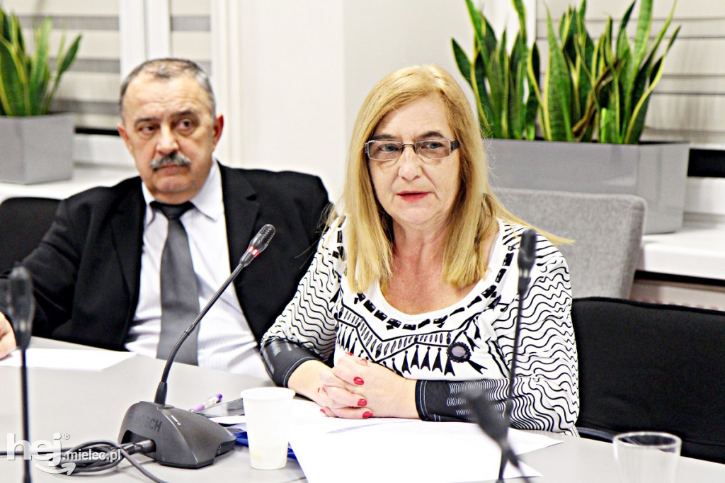 Sesja Rady Powiatu. Temat: szpital