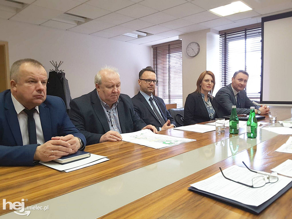 Robocze spotkanie ws. budowy węzła drogowego w Mielcu