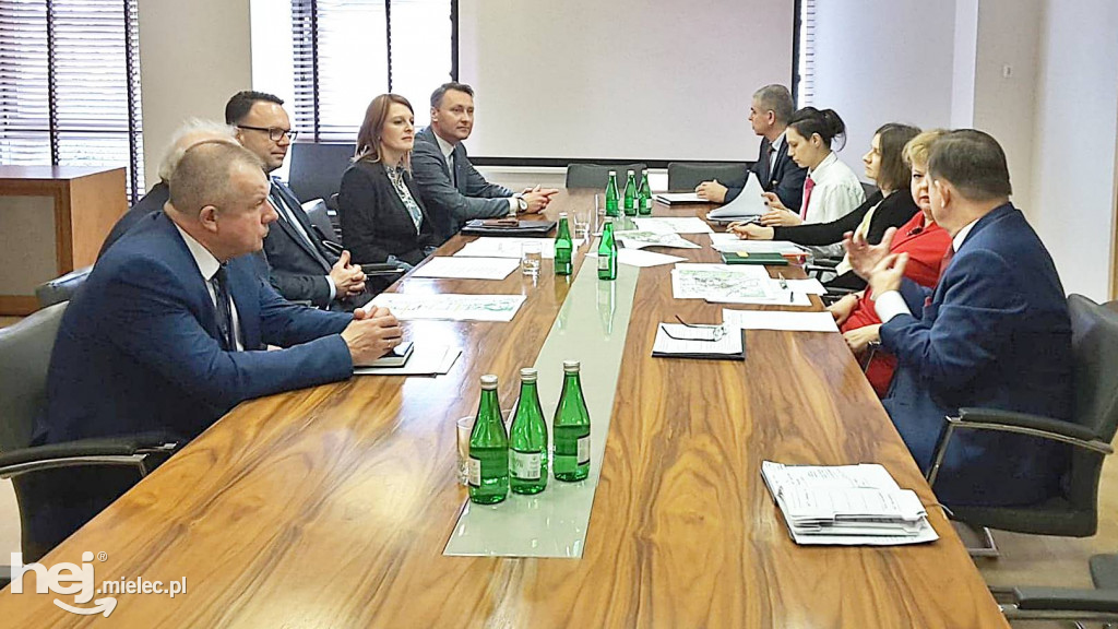 Robocze spotkanie ws. budowy węzła drogowego w Mielcu
