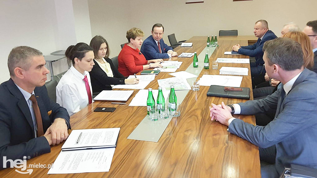 Robocze spotkanie ws. budowy węzła drogowego w Mielcu