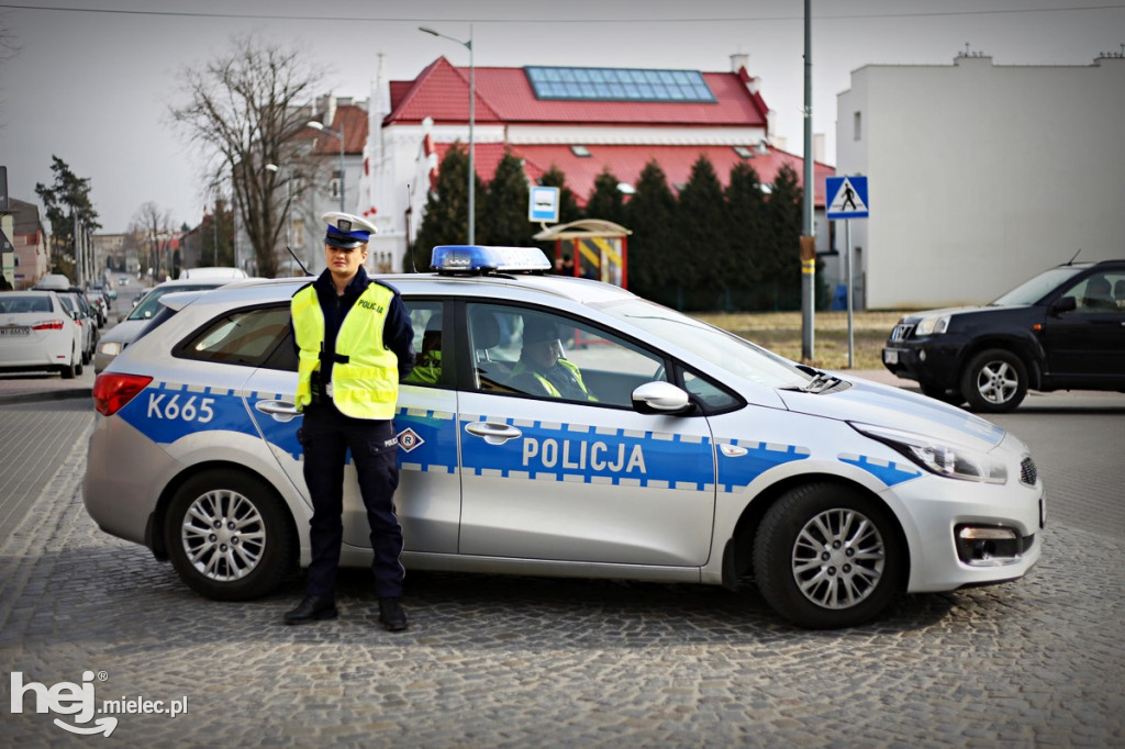 Tablica pamiątkowa na I LO