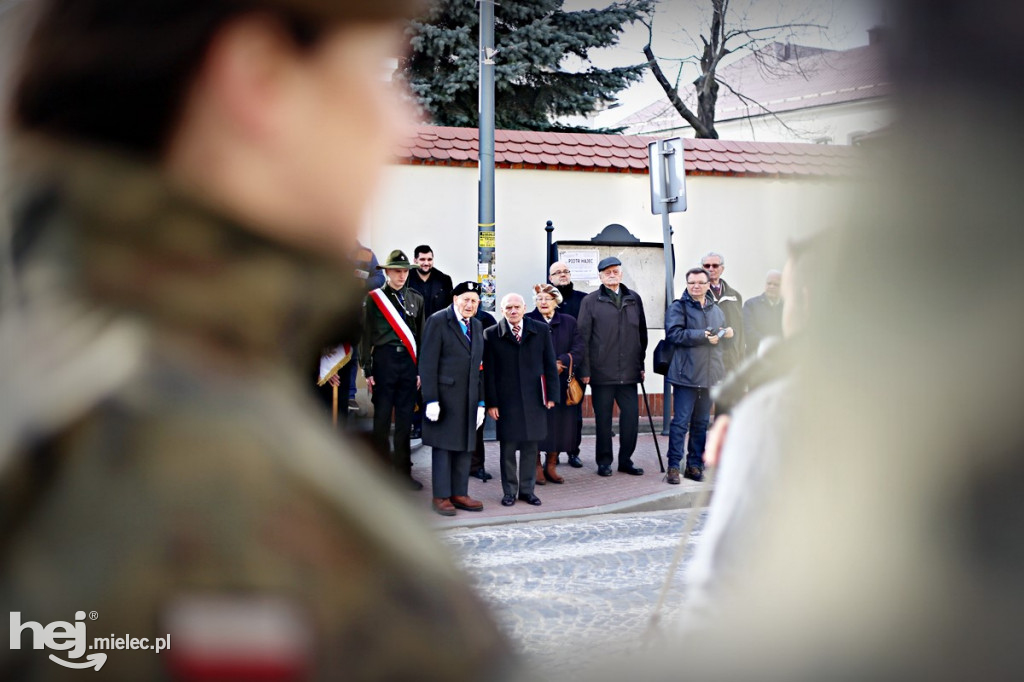 Tablica pamiątkowa na I LO