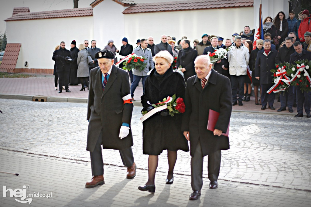 Tablica pamiątkowa na I LO
