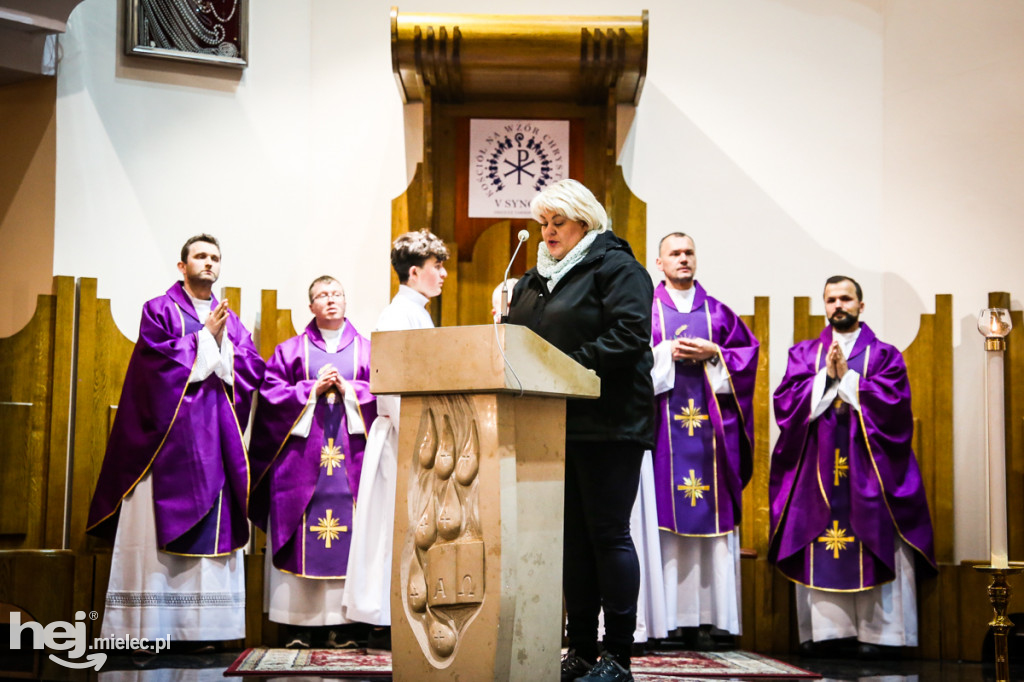 Blisko 600 osób wyruszyło na EDK
