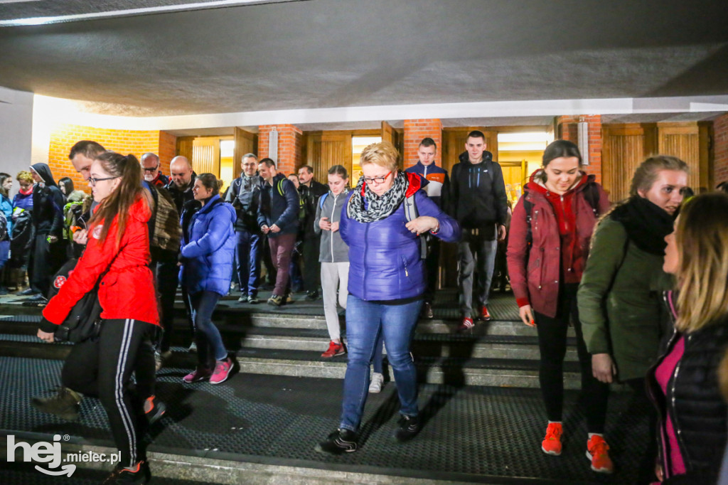Blisko 600 osób wyruszyło na EDK