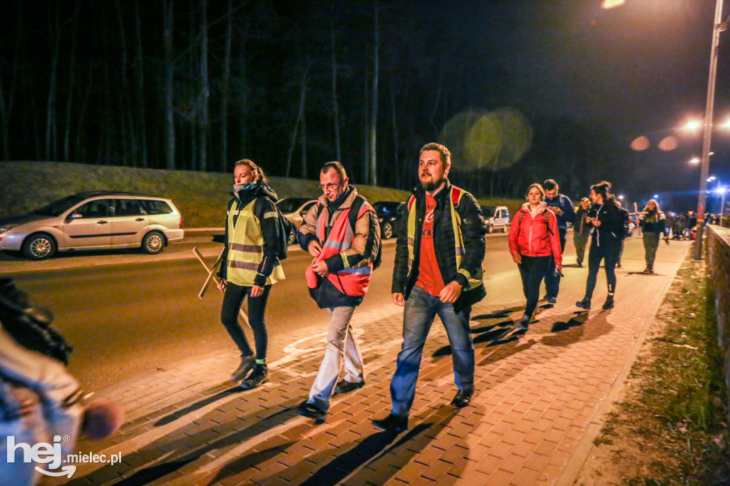 Blisko 600 osób wyruszyło na EDK