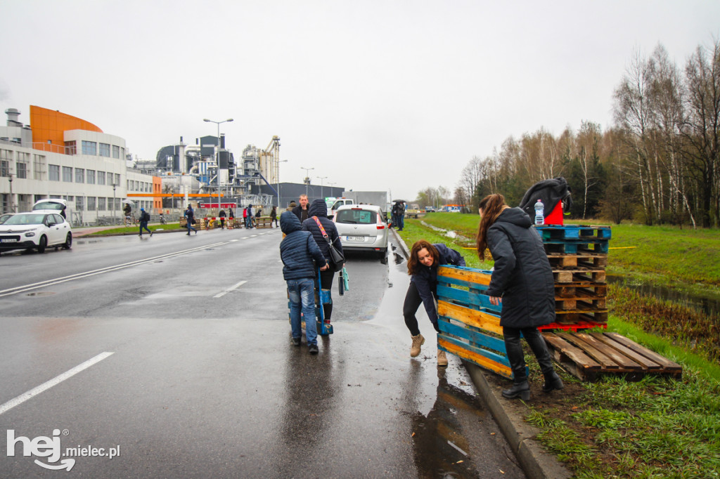 Blokada -  protest przeciw Kronospanowi