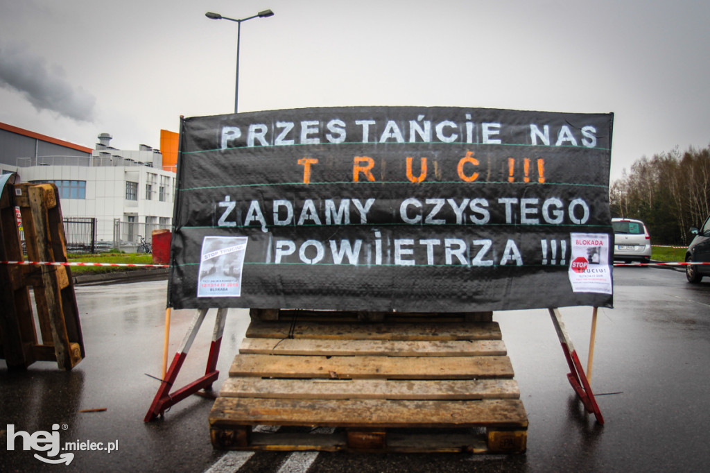 Blokada -  protest przeciw Kronospanowi