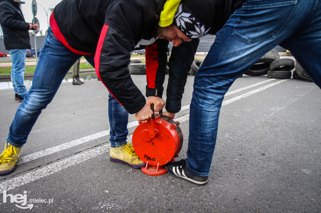 Blokada -  protest przeciw Kronospanowi