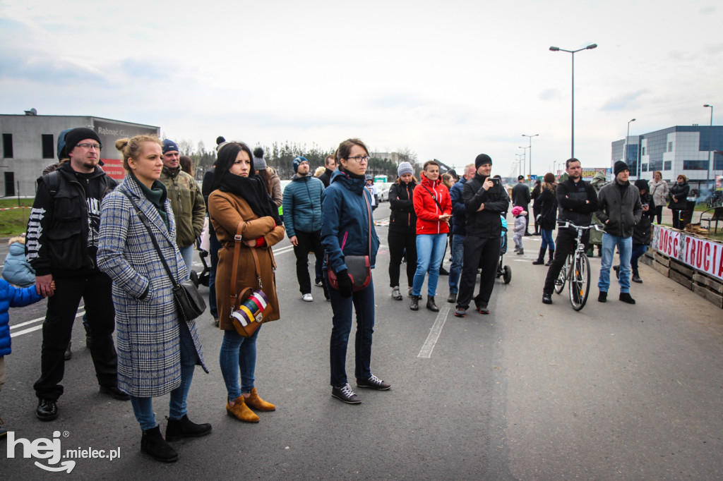 Blokada -  protest przeciw Kronospanowi