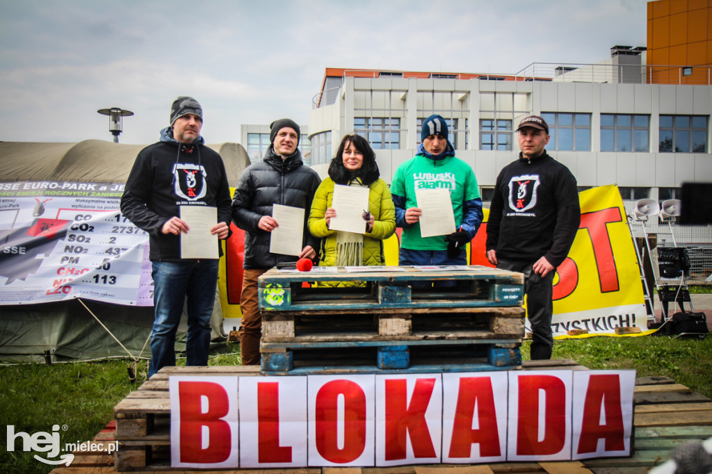 Blokada -  protest przeciw Kronospanowi