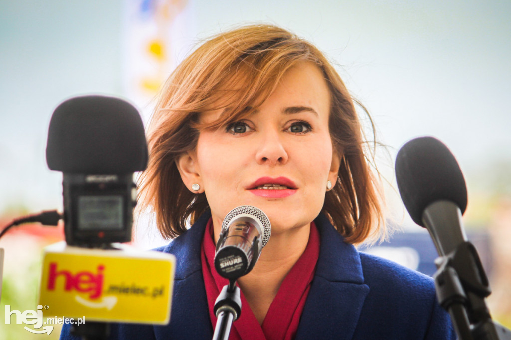 Wmurowanie aktu erekcyjnego hali sportowej