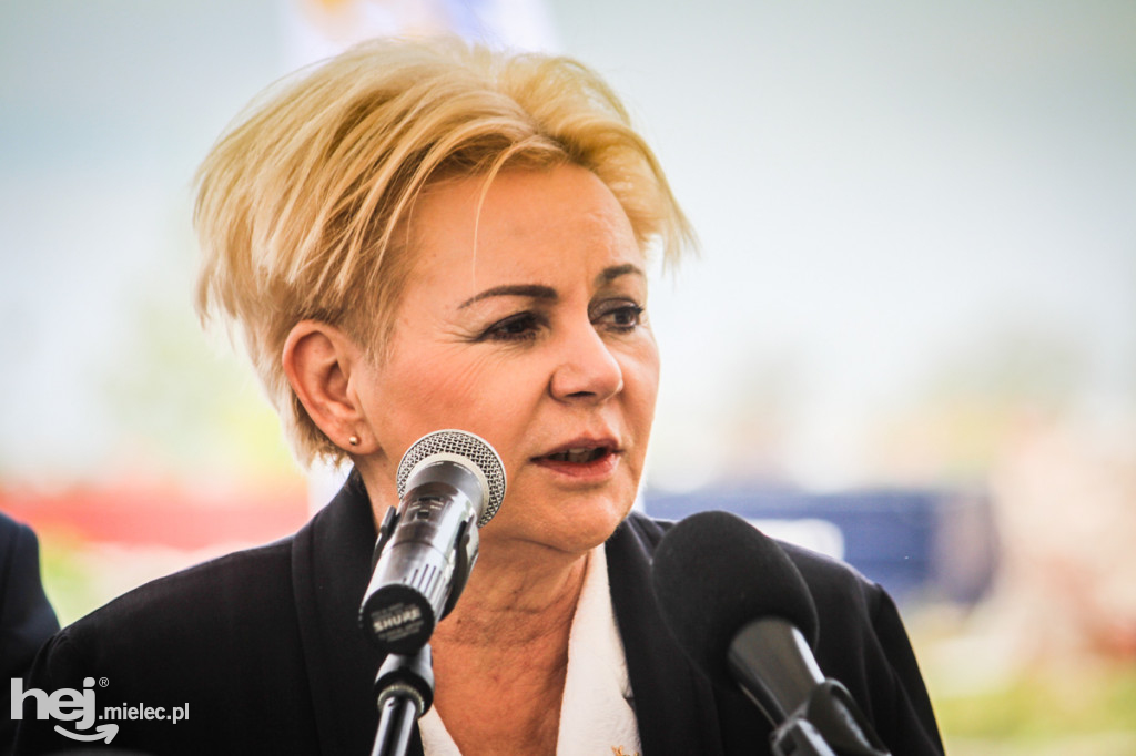 Wmurowanie aktu erekcyjnego hali sportowej