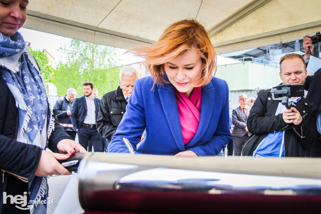 Wmurowanie aktu erekcyjnego hali sportowej