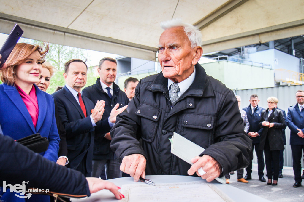 Wmurowanie aktu erekcyjnego hali sportowej