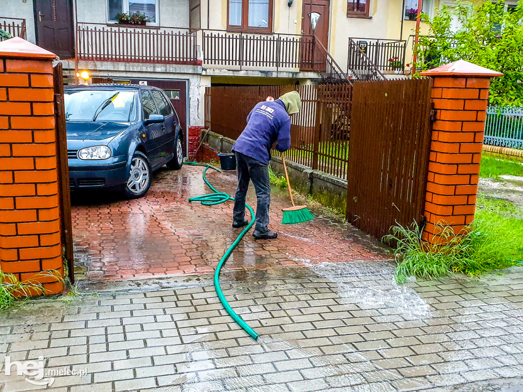 Podtopienia na ulicy Kasztanowej