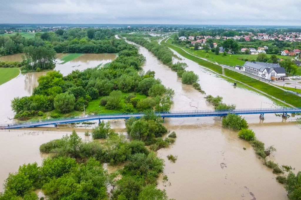 Wisłoka w Mielcu 24 maja - foto dron