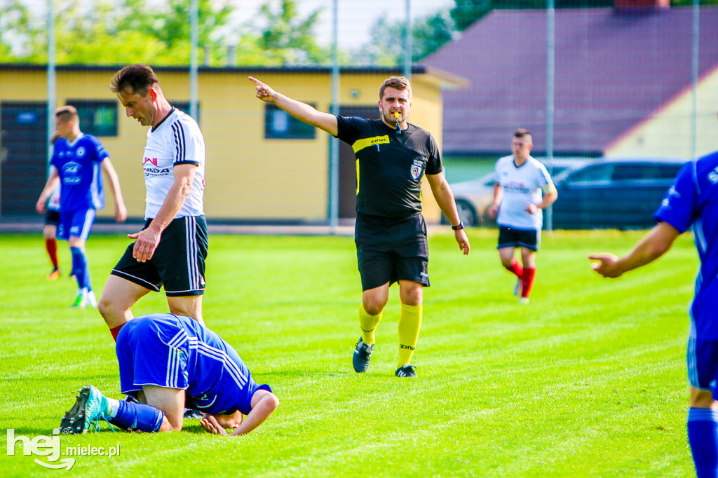 LKS Głowaczowa - Stal II Mielec: awans mielczan do 4 ligi