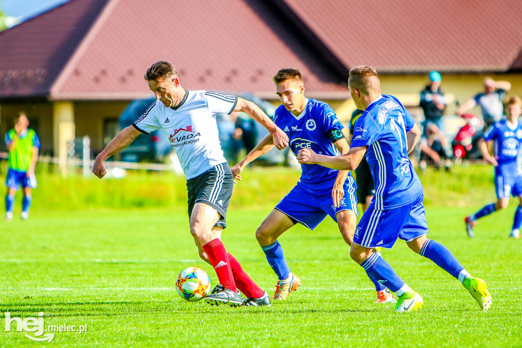 LKS Głowaczowa - Stal II Mielec: awans mielczan do 4 ligi