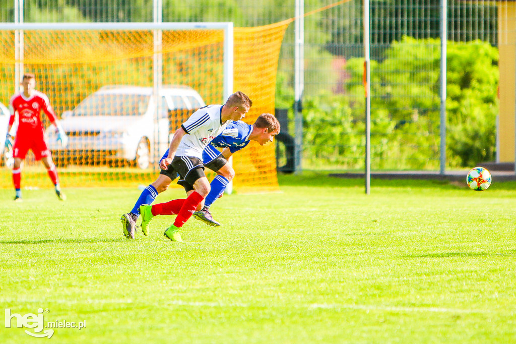 LKS Głowaczowa - Stal II Mielec: awans mielczan do 4 ligi
