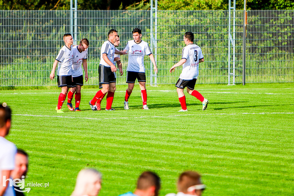 LKS Głowaczowa - Stal II Mielec: awans mielczan do 4 ligi