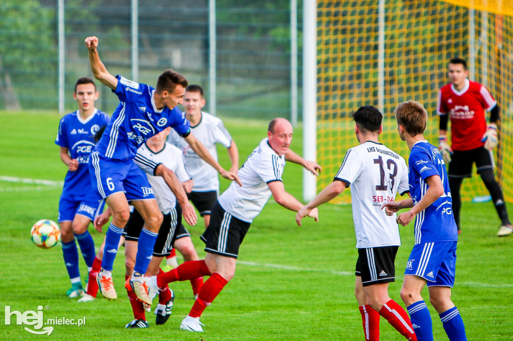 LKS Głowaczowa - Stal II Mielec: awans mielczan do 4 ligi
