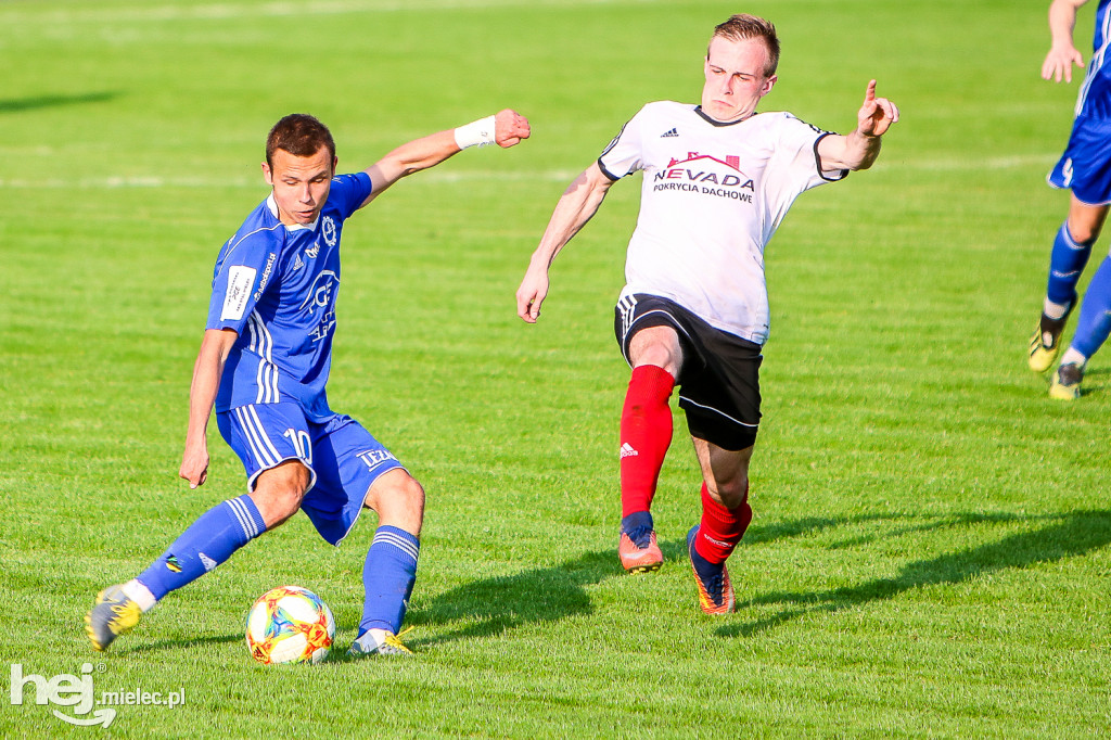 LKS Głowaczowa - Stal II Mielec: awans mielczan do 4 ligi