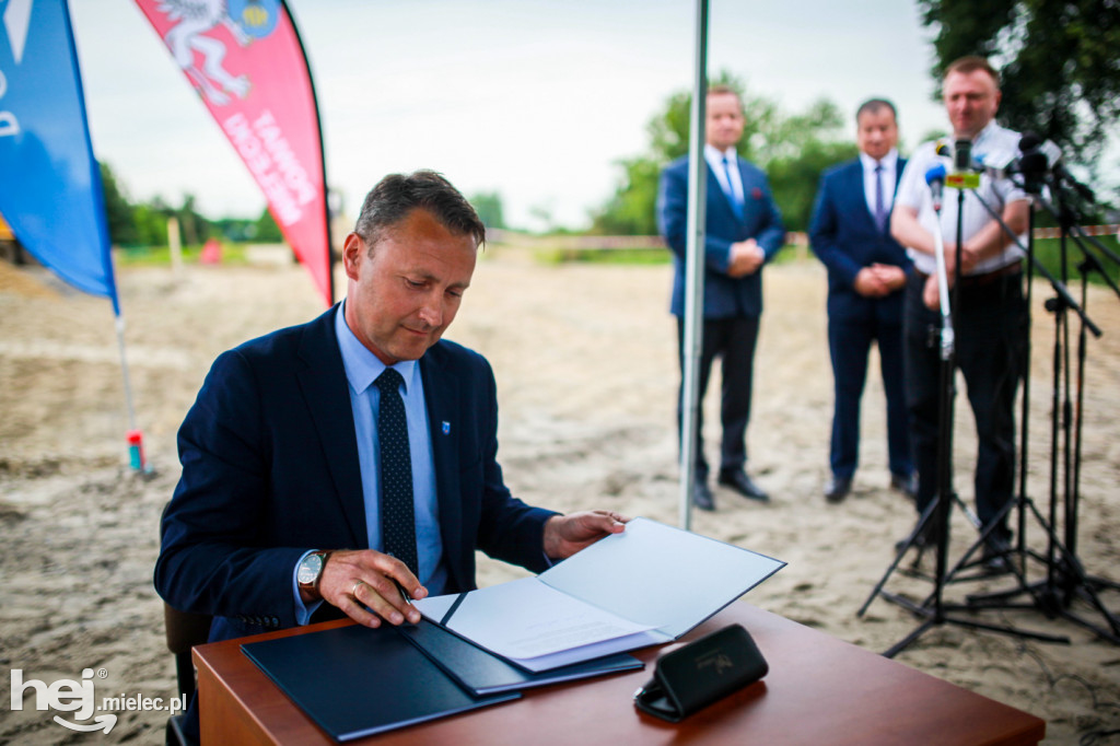 Podpisanie porozumienia ws. wiaduktu