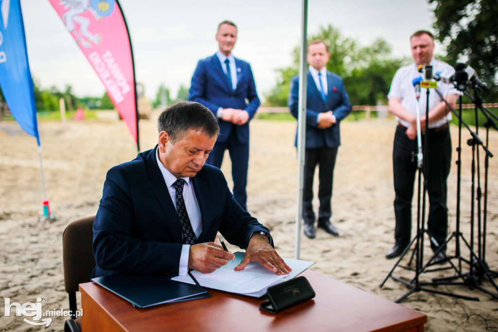 Podpisanie porozumienia ws. wiaduktu