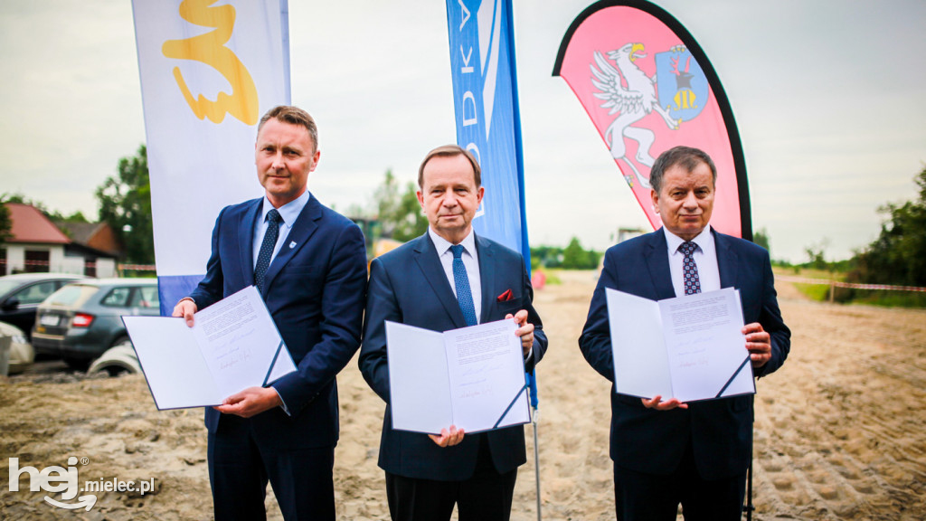 Podpisanie porozumienia ws. wiaduktu
